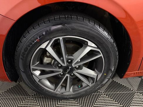 Used 2023 Kia Forte LXS w/ LXS Technology Package FWD image 12