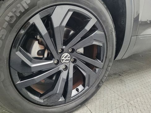 Used 2022 Volkswagen Atlas SE image 31