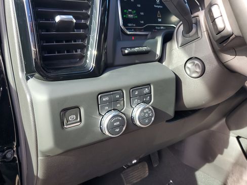 Used 2024 GMC Sierra 1500 AT4 w/ Technology Package image 24