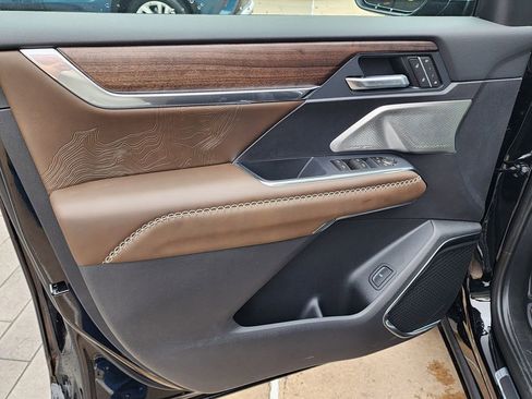 New 2026 GMC Acadia Denali Ultimate AWD/4WD image 13