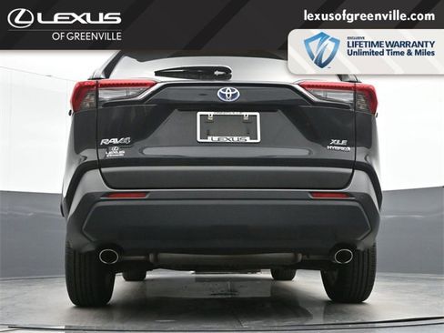 Used 2023 Toyota RAV4 XLE Premium image 41