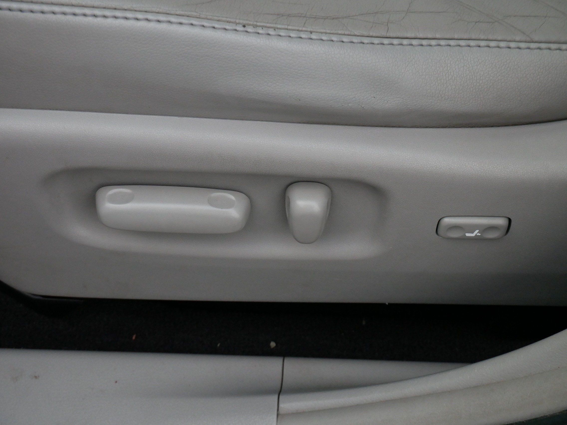 Used 2013 Toyota Highlander SE AWD/4WD image 20