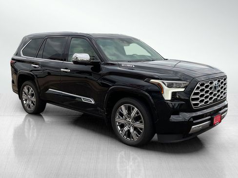 Used 2024 Toyota Sequoia Capstone image 7