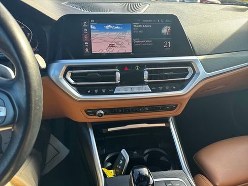 Used 2022 BMW 330i xDrive Sedan w/ Premium Package image 23