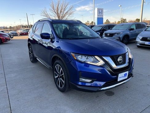 Used 2020 Nissan Rogue SL w/ Premium Package image 3