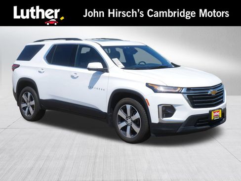 Used 2023 Chevrolet Traverse LT w/ LT Premium Package AWD/4WD image 1