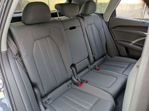 New 2025 Audi Q5 Premium Plus image 29