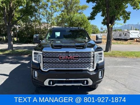 Used 2023 GMC Sierra 3500 Denali w/ Denali Black Diamond Edition AWD/4WD image 2