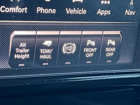 Used 2025 RAM 3500 Laramie AWD/4WD image 36