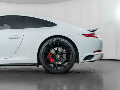 Used 2018 Porsche 911 Carrera 4S AWD/4WD image 13