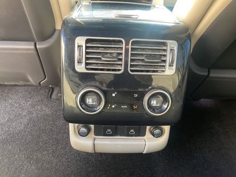 Used 2021 Land Rover Range Rover P525 Westminster Edition LWB image 14