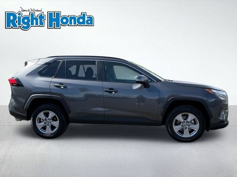 Used 2025 Toyota RAV4 XLE FWD image 9