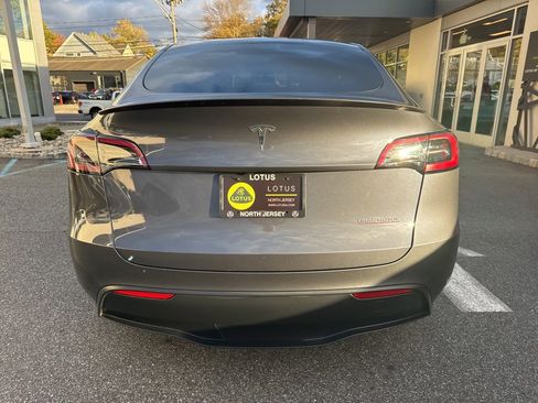 Used 2023 Tesla Model Y Performance image 16