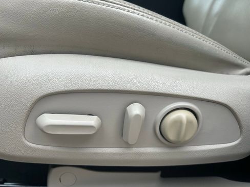 Used 2018 Buick Enclave Premium w/ Experience Buick Package image 46