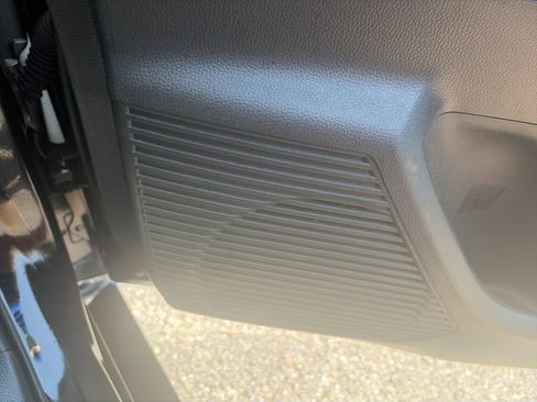 Used 2025 Toyota Prius AWD image 20