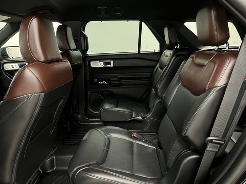 Used 2022 Ford Explorer Platinum w/ Equipment Group 601A image 55