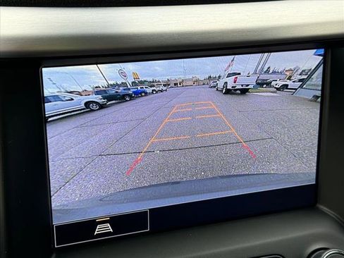 Used 2023 GMC Acadia SLT image 15