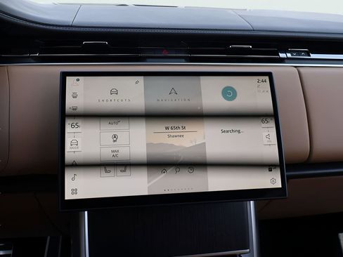 Used 2025 Land Rover Range Rover Long Wheelbase SE image 22