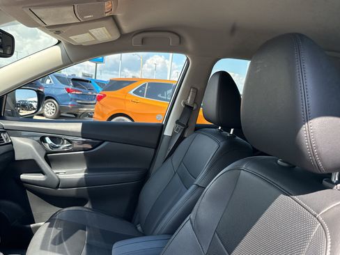 Used 2019 Nissan Rogue SL AWD/4WD image 26