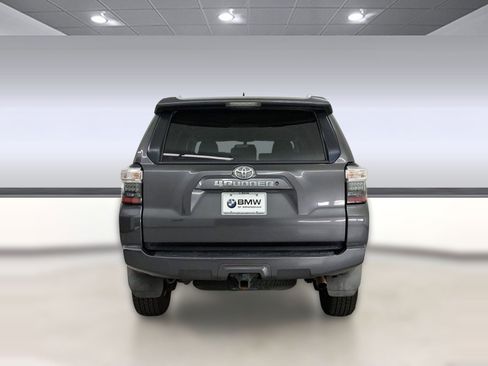 Used 2015 Toyota 4Runner SR5 image 10