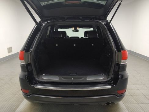 Used 2018 Jeep Grand Cherokee Limited image 29