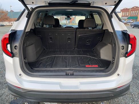 Used 2021 GMC Terrain SLE w/ Driver Convenience Package image 18