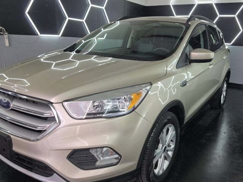 Used 2018 Ford Escape SE AWD/4WD image 1