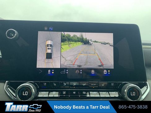 Used 2025 Chevrolet Colorado ZR2 w/ Technology Package AWD/4WD image 23