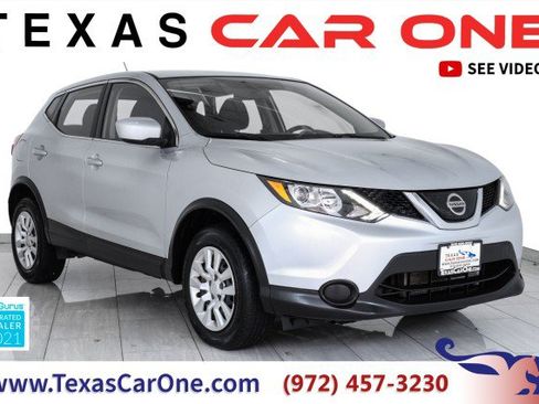 Used 2019 Nissan Rogue Sport S FWD image 1
