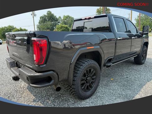 Used 2021 GMC Sierra 2500 Denali w/ Denali Black Diamond Edition AWD/4WD image 5