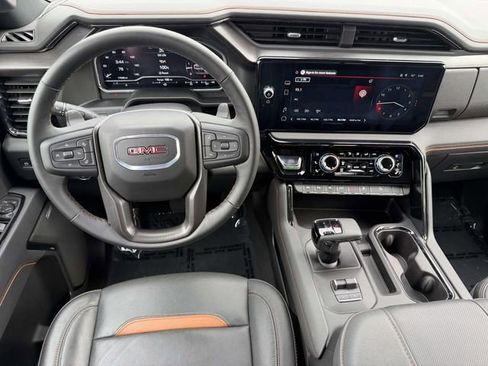 Used 2025 GMC Sierra 1500 AT4 w/ AT4 Premium Package AWD/4WD image 12