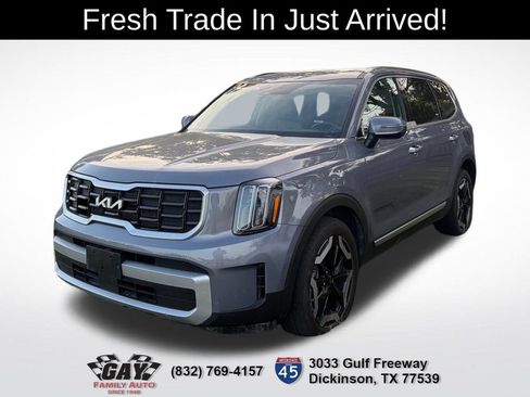 Used 2025 Kia Telluride S FWD image 3