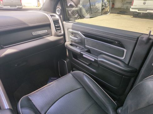 Used 2019 RAM 3500 Laramie image 17