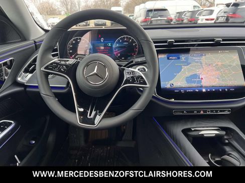 New 2026 Mercedes-Benz E 350 4MATIC Sedan image 17