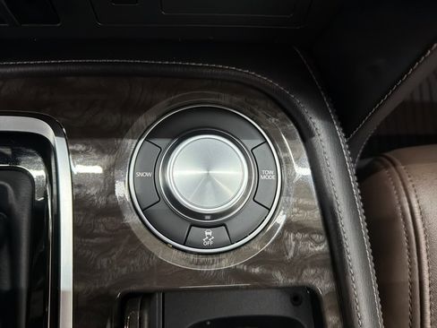 Used 2023 Nissan Armada Platinum w/ Captain's Chairs Package image 60