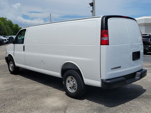Used 2025 Chevrolet Express 2500 Extended w/ Driver Convenience Package RWD image 5