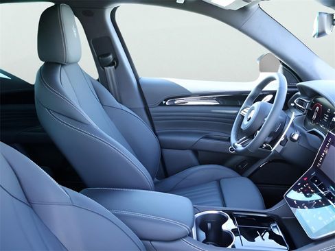 New 2025 Maserati Grecale Modena image 10