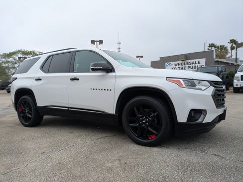 Used 2018 Chevrolet Traverse Premier w/ Redline Edition image 2