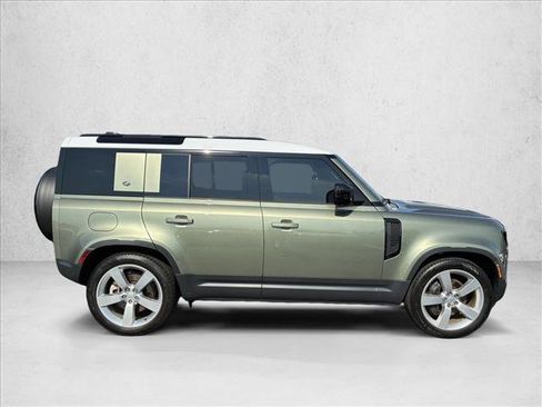 Used 2024 Land Rover Defender 110 S AWD/4WD image 4