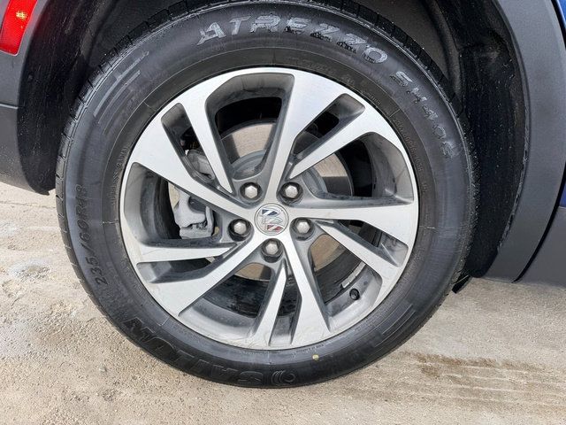 Used 2023 Buick Envision Essence FWD image 14