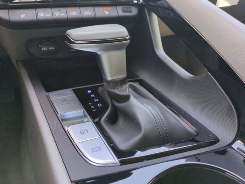 Certified 2025 Hyundai Elantra SEL FWD image 20