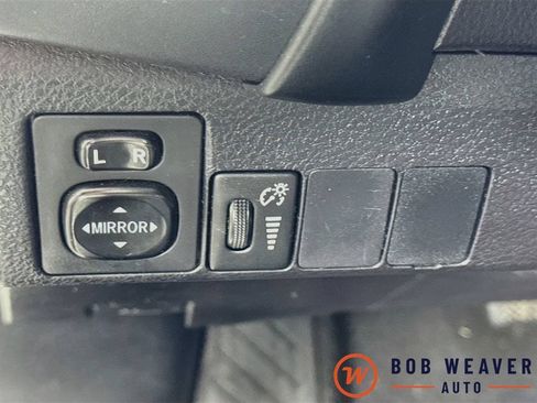 Used 2017 Toyota Corolla L FWD image 12