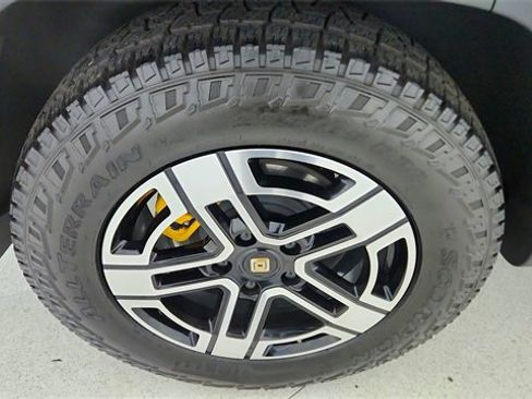 Used 2023 Rivian R1S Launch Edition image 58