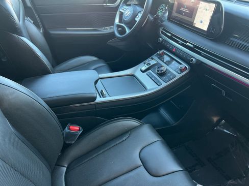 Used 2025 Hyundai Palisade Calligraphy image 18