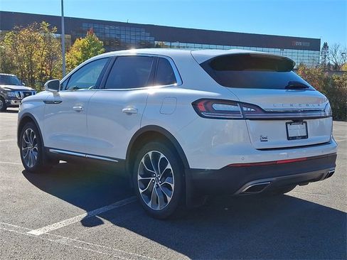 Used 2021 Lincoln Nautilus Reserve w/ Equipment Group 201A image 5