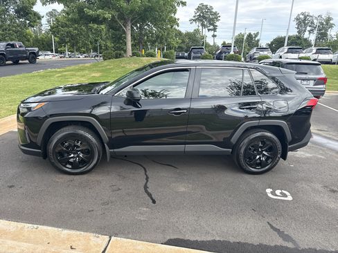 Used 2025 Toyota RAV4 LE FWD image 7