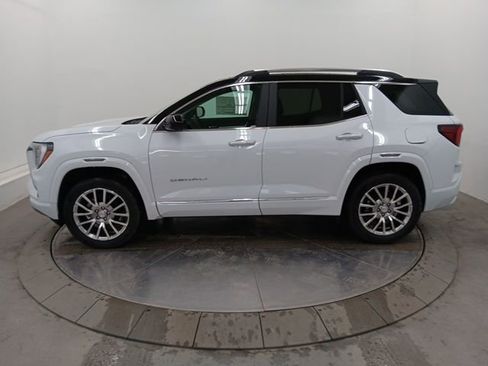 New 2026 GMC Terrain Denali w/ LPO, Floor Liner Package image 4