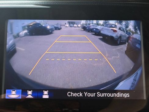 Used 2017 Honda Pilot Touring image 23