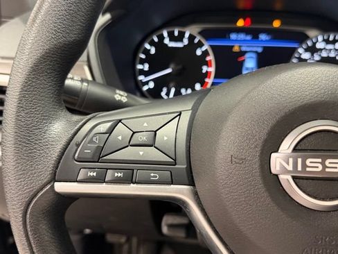 Used 2024 Nissan Altima 2.5 SV FWD image 16