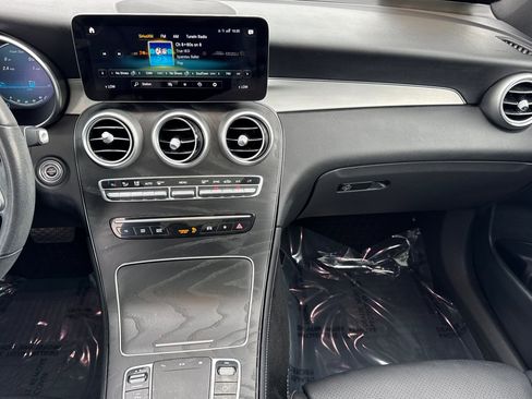 Used 2021 Mercedes-Benz GLC 300 4MATIC image 29